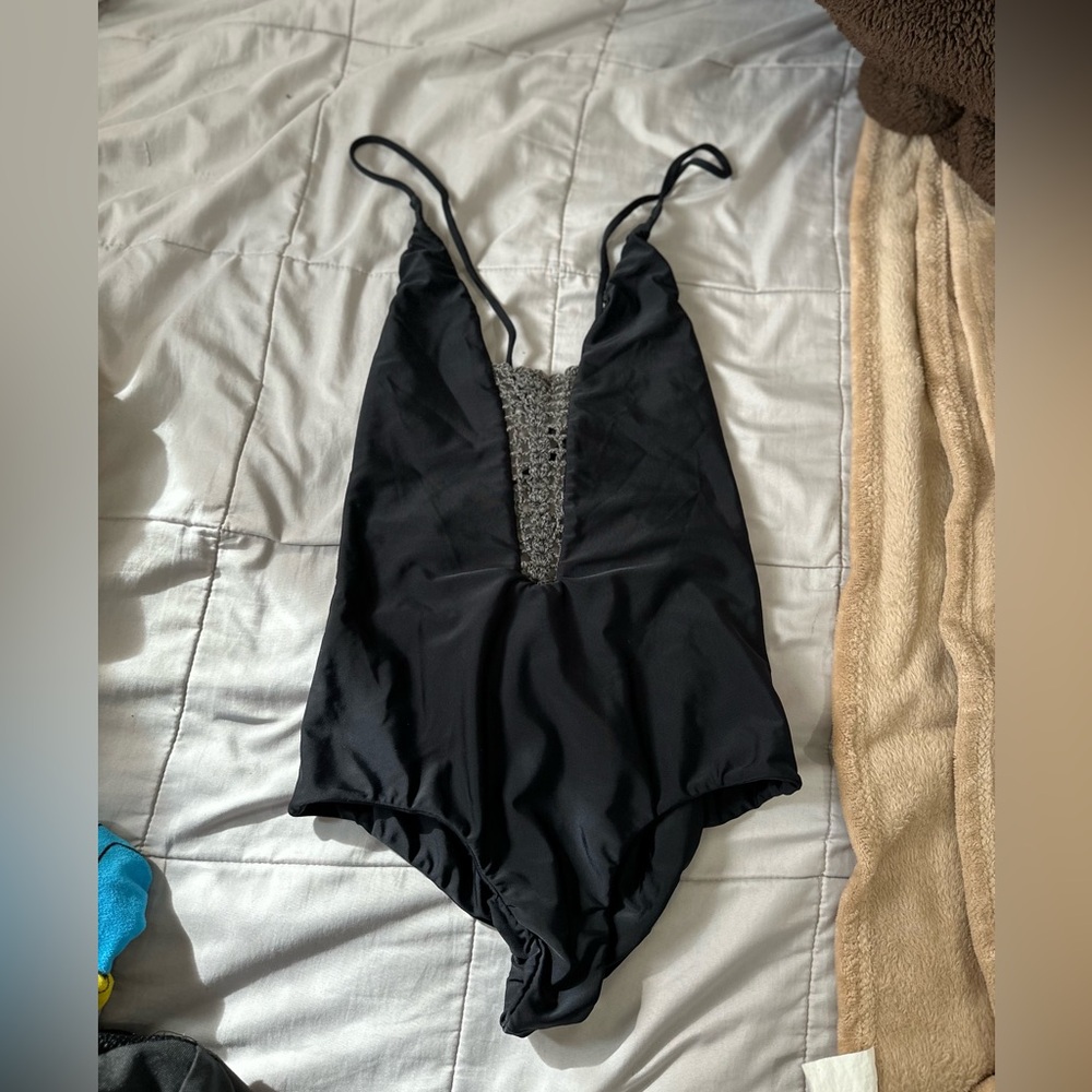 Posh pua one piece bikini